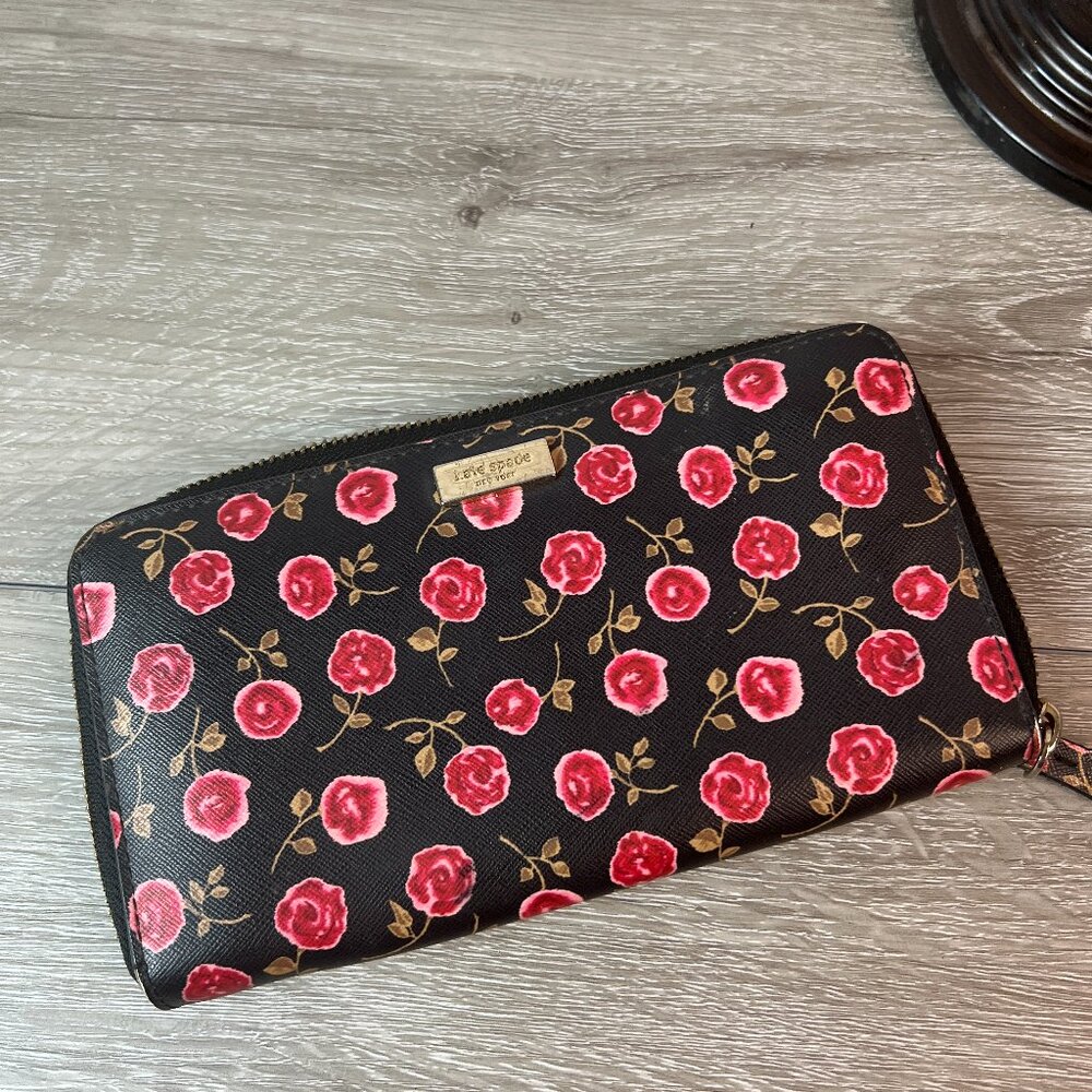 Kate Spade New York Laurel Way Neda Zip Wallet Clutch Hazy Rose